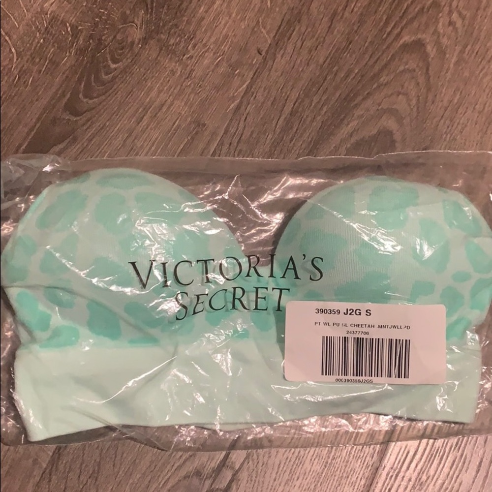 Vitoria’s Secret push up bra